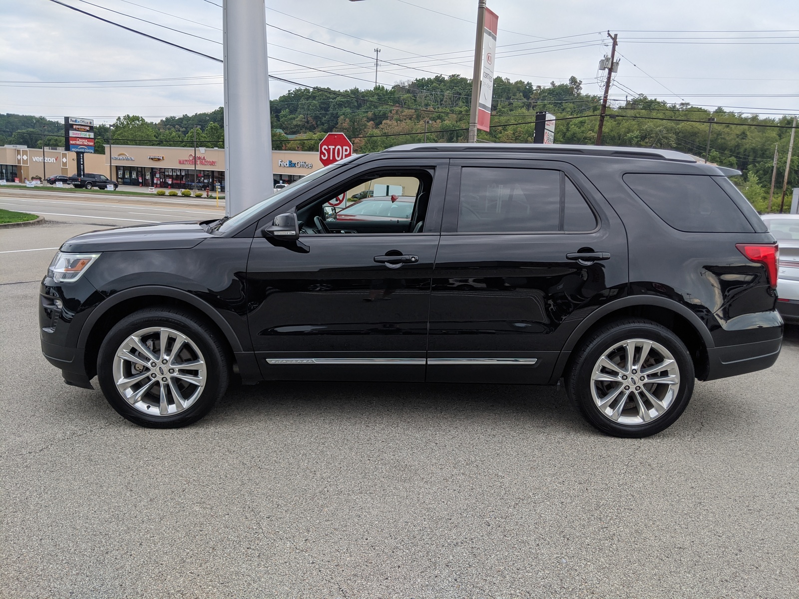 Pre-Owned 2018 Ford Explorer XLT in Shadow Black | Greensburg, PA | # ...