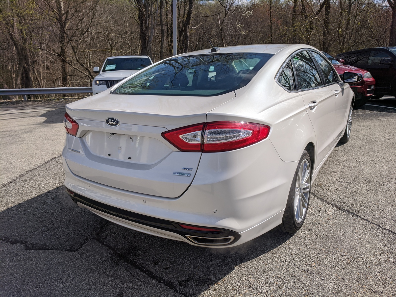 Pre-owned 2015 Ford Fusion Se In White Platinum Metallic Tri-coat 